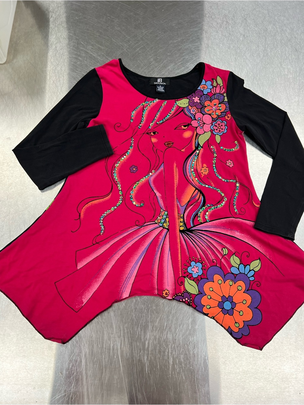 iB Diffusion Women’s Bright Pink Floral Art Tunic with Black Sleeves M